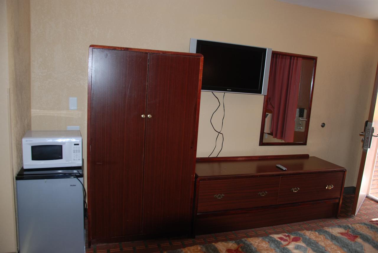 Mount Laurel Motel Hazleton Exteriér fotografie